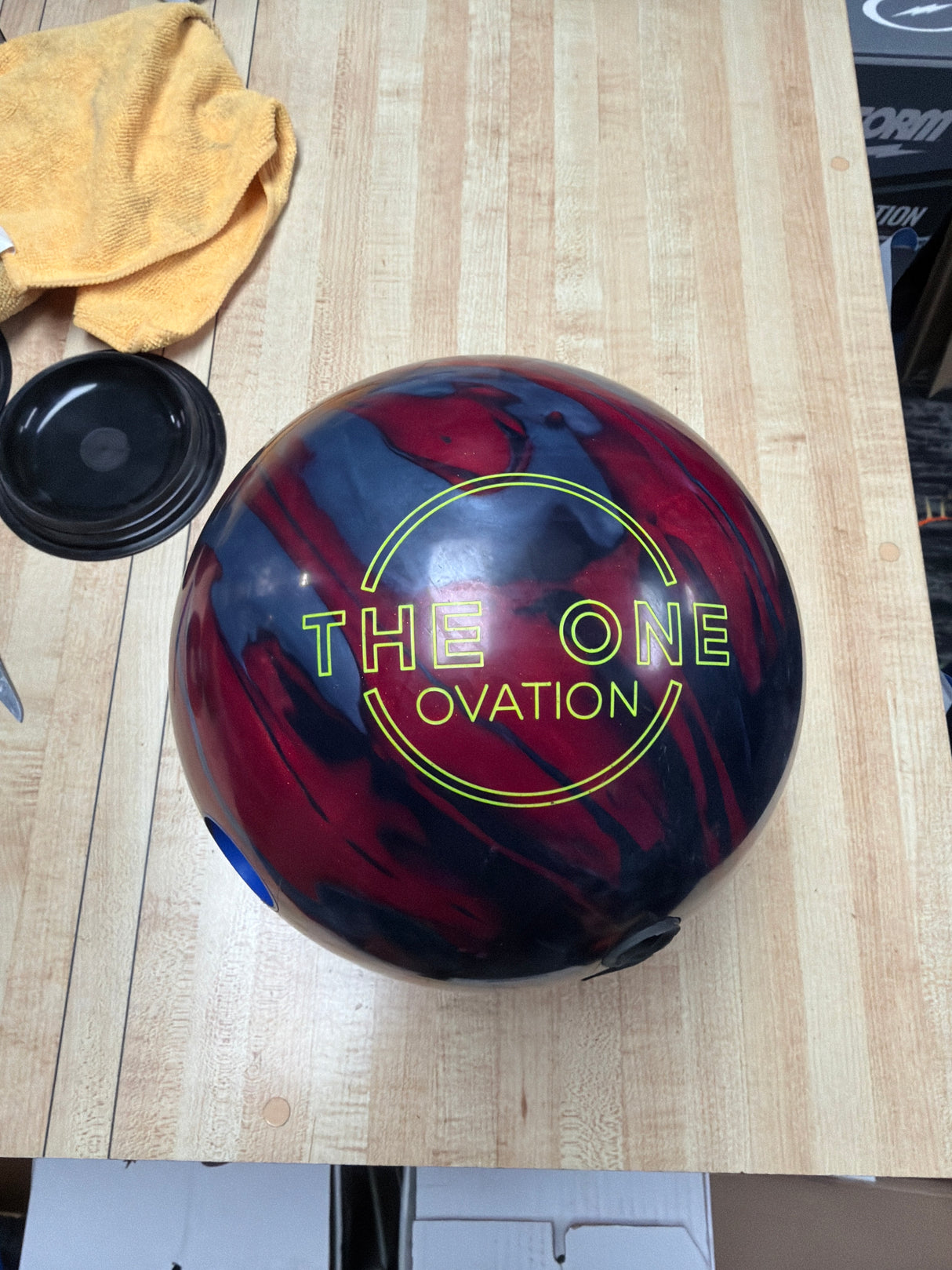 The one ovation (used 15lb)