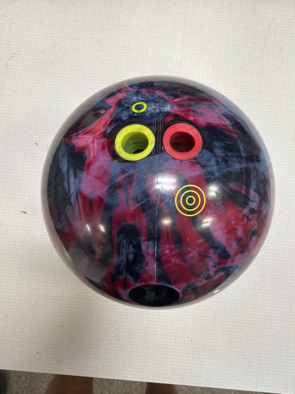 One ovation (used 15lb)