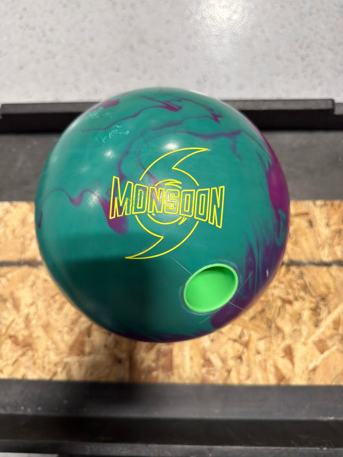 Monsoon (used 15lb)